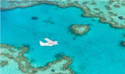Whitsundays and Great Barrier Reef 60 Minute Scenic Flight